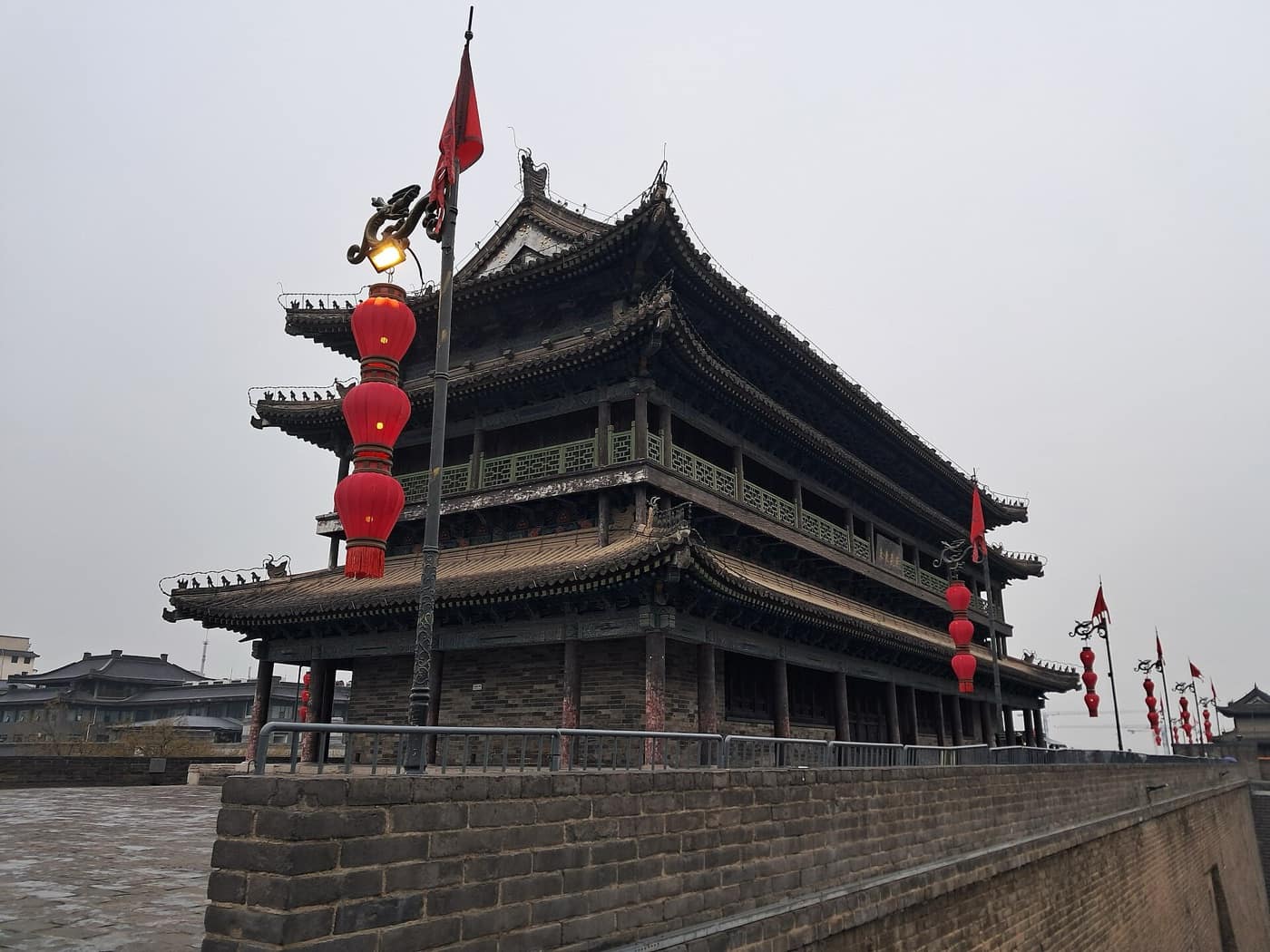 Xi'an city wall in clear daylight